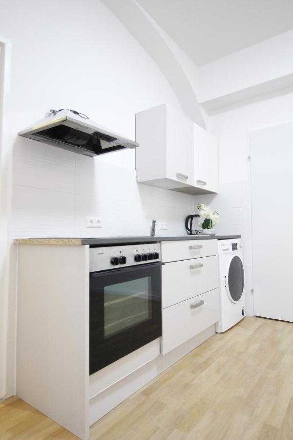 Premier Double Room Th A Вена Экстерьер фото